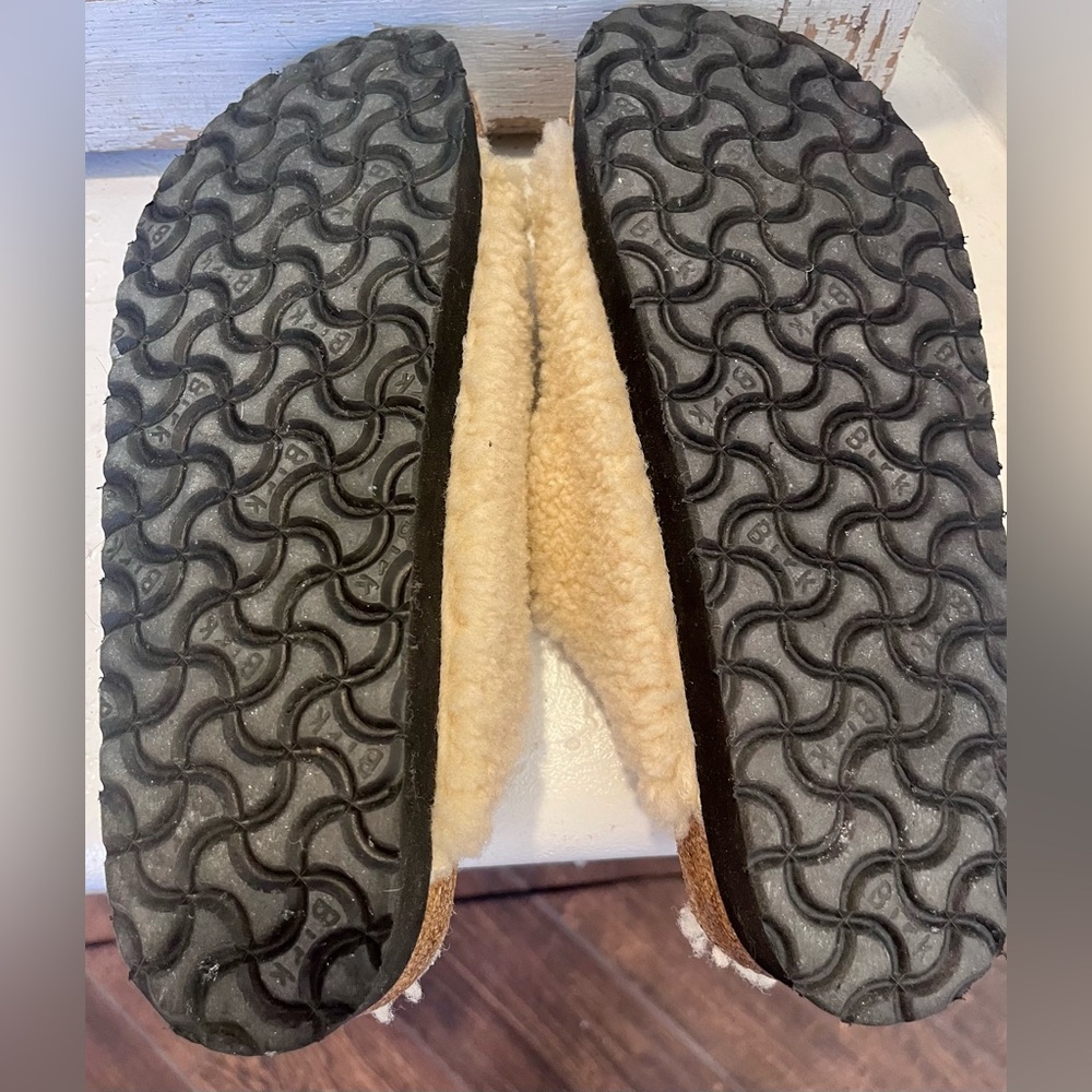 PAPILLIO  Birkenstock BIG BUCKLE PLATFORM SHERPA SANDALS - Picture 5 of 8